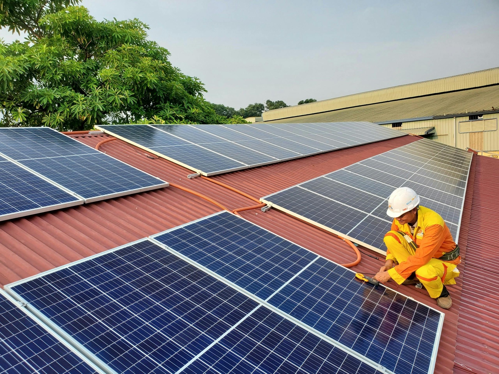 How to Invest in Solar Power - A Complete Step-by-Step Guide